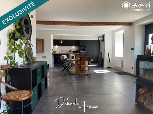 Propriété 3 pièces 136 m²