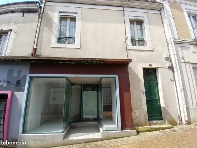 Propriété 3 pièces 136 m²