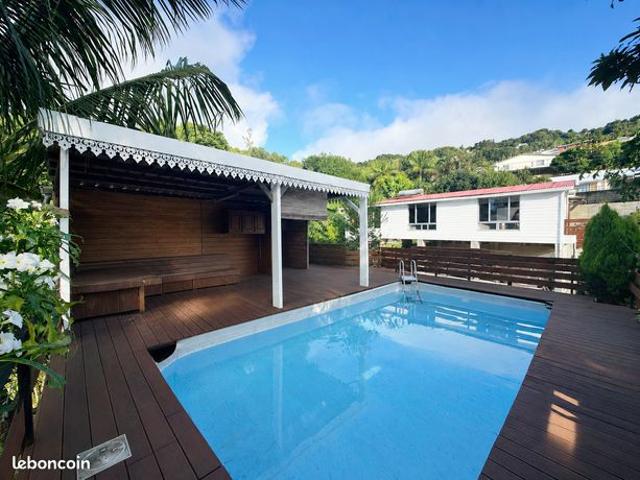 Propriété 3 pièces 138 m²