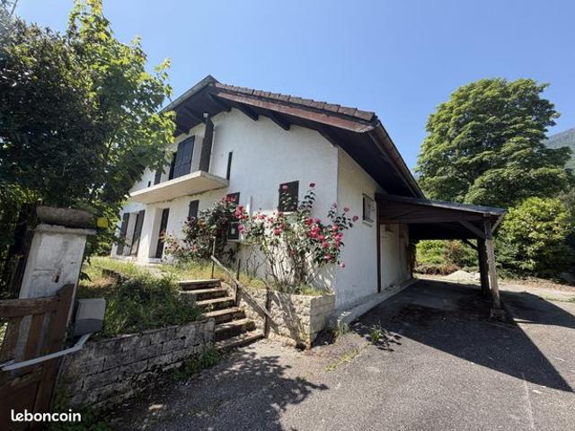 Propriété 3 pièces 160 m²