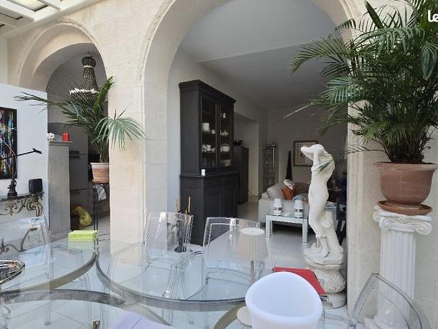 Propriété 3 pièces 178 m²
