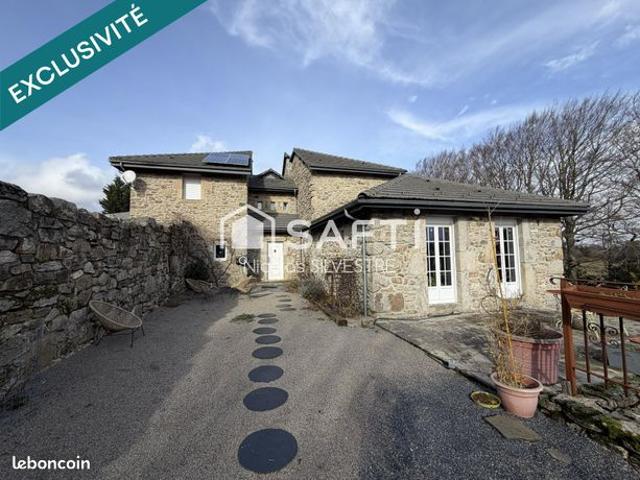 Propriété 3 pièces 173 m²