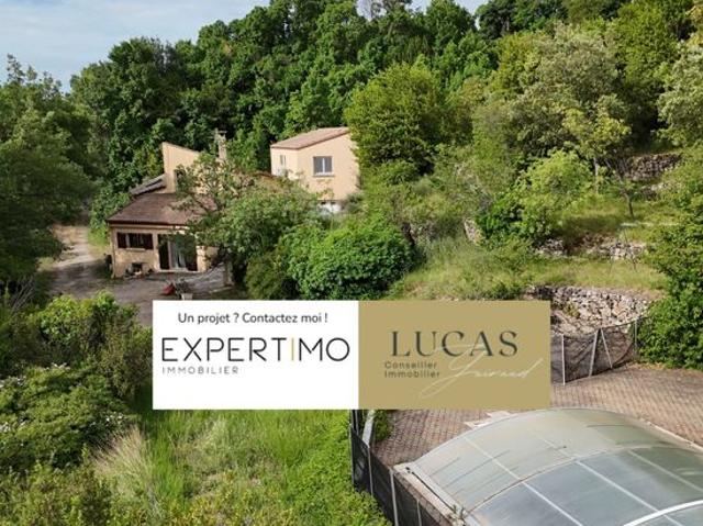 Propriété 3 pièces 181 m²