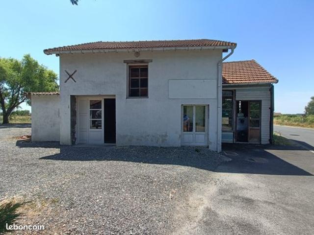 Propriété 3 pièces 200 m²