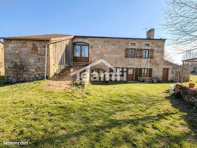 Propriété 3 pièces 210 m²