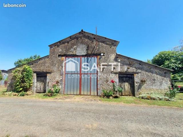 Propriété 3 pièces 242 m²