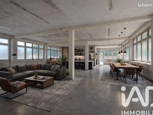 Propriété 3 pièces 293 m²