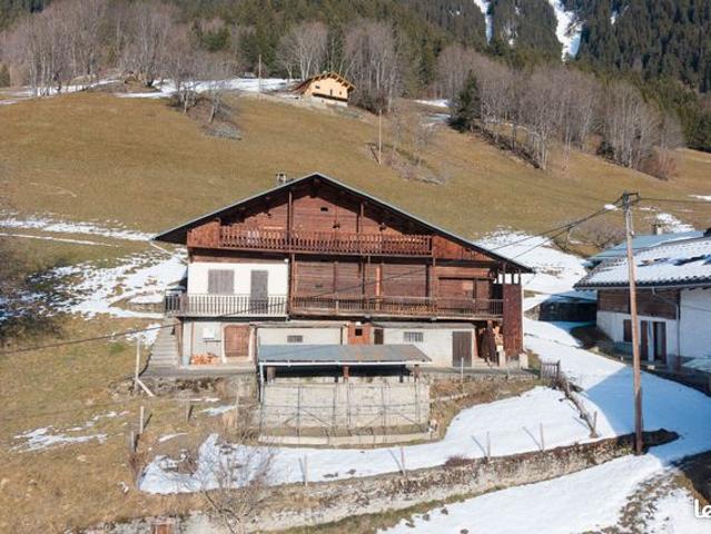 Propriété 3 pièces 400 m²