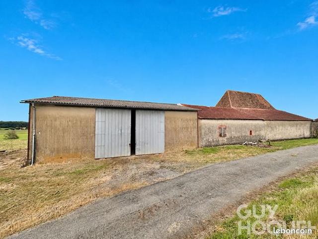 Propriété 3 pièces 450 m²