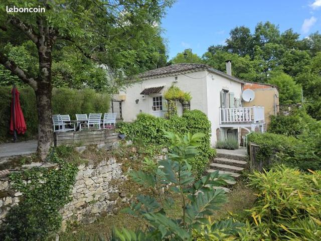 Propriété 3 pièces 65 m²