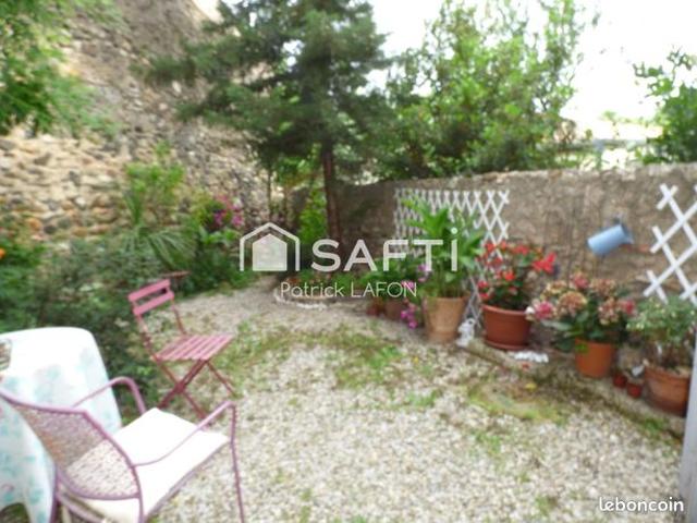 Propriété 3 pièces 65 m²