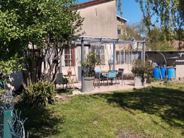 Propriété 3 pièces 65 m²