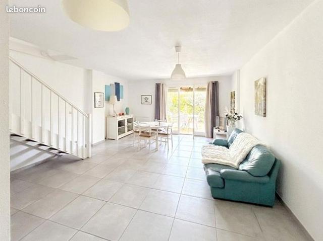 Propriété 3 pièces 67 m²