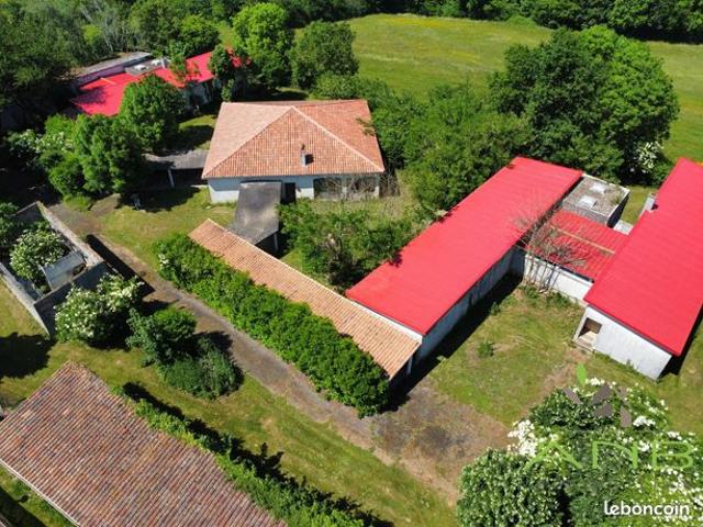 Propriété 3 pièces 692 m²