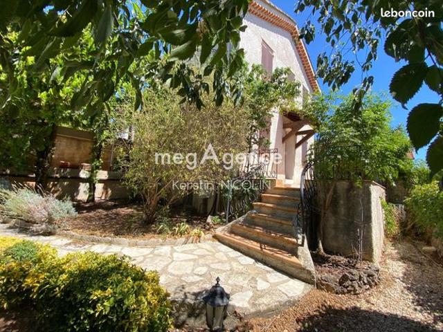 Propriété 3 pièces 75 m²