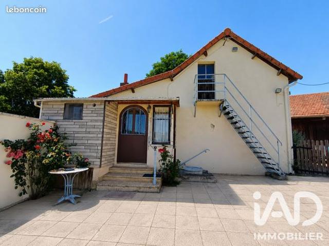 Propriété 3 pièces 75 m²