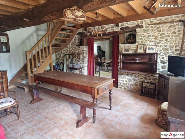 Propriété 3 pièces 77 m²