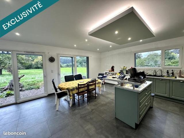 Propriété 3 pièces 85 m²