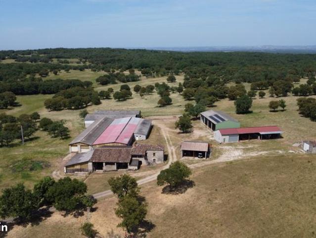 Propriété 3 pièces 90 m²