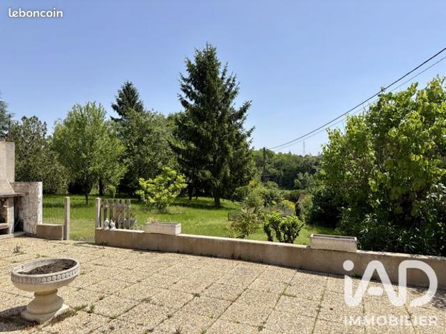 Propriété 3 pièces 92 m²