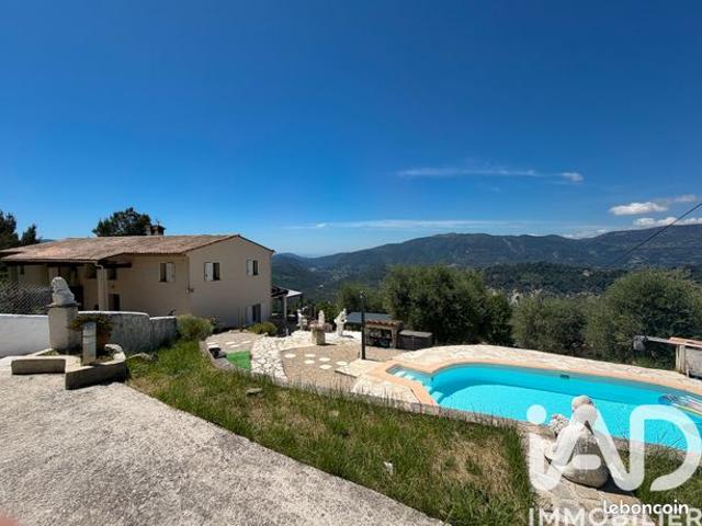 Propriété 3 pièces 94 m²