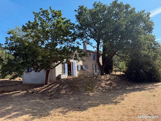 Propriété 3 pièces 95 m²