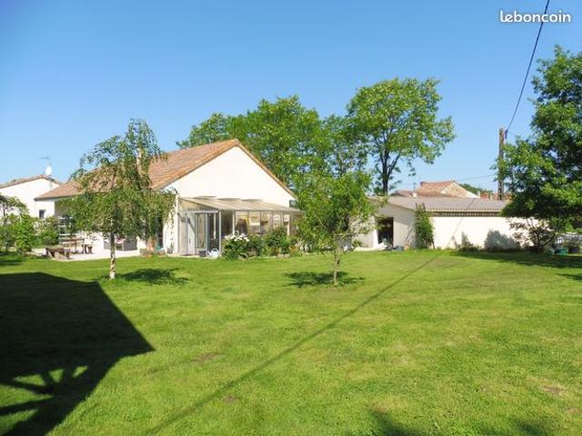 Propriété 3 pièces 98 m²