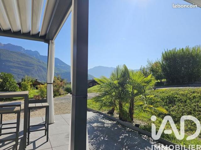 Propriété 3 pièces 98 m²