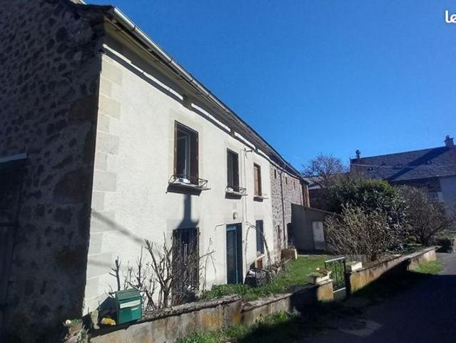 Propriété 100 m² Laveissenet