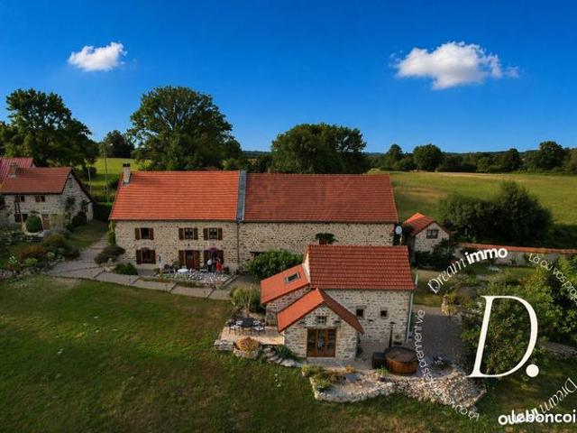 Propriété 10 pièces 169 m²