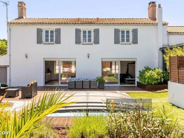 Propriété 10 pièces 175 m²