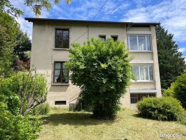Propriété 10 pièces 187 m²