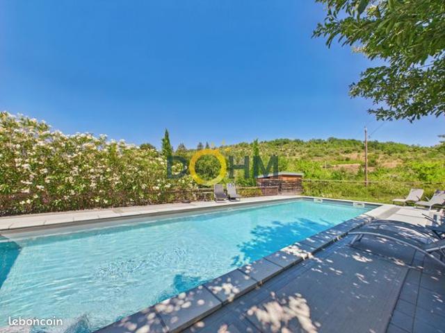 Propriété 10 pièces 195 m²
