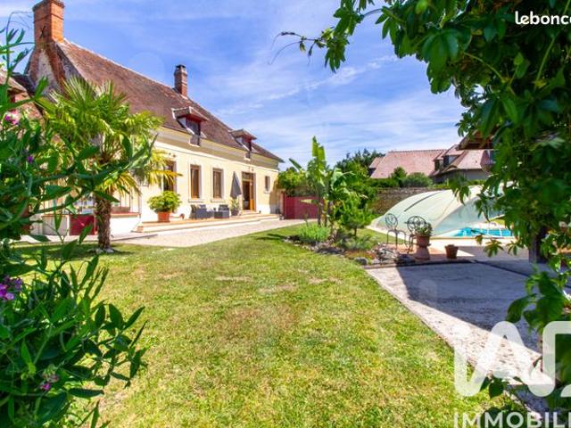 Propriété 10 pièces 199 m²