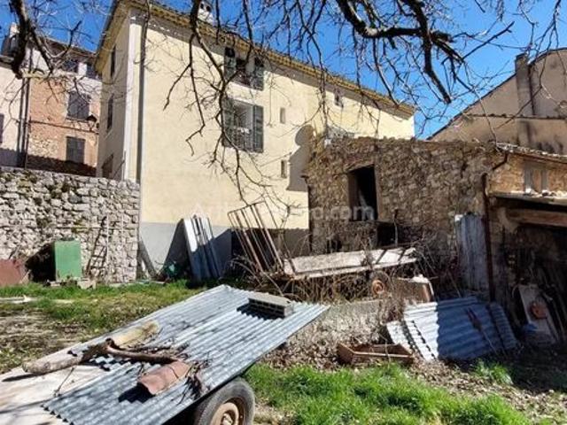 Propriété 10 pièces 138 m²