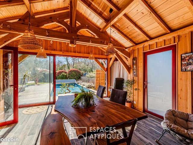 Propriété 10 pièces 243 m²