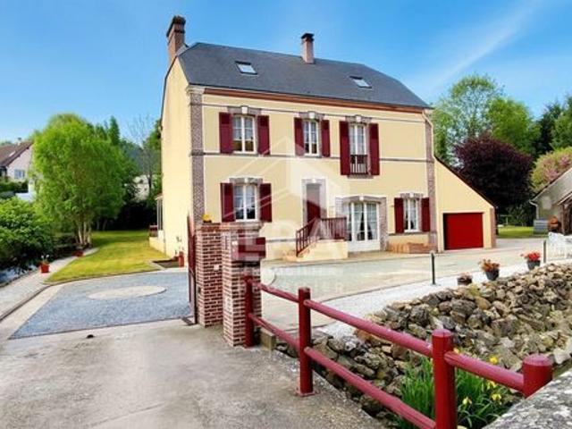 Propriété 10 pièces 243 m²