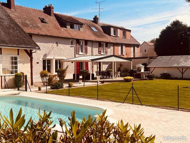 Propriété 10 pièces 243 m²