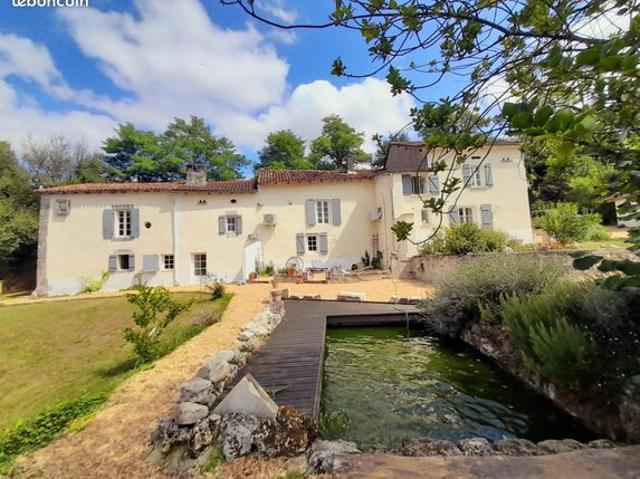 Propriété 10 pièces 240 m²