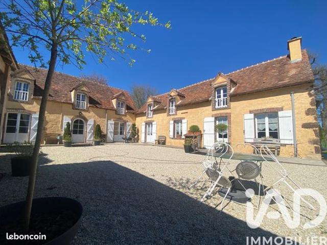 Propriété 10 pièces 240 m²