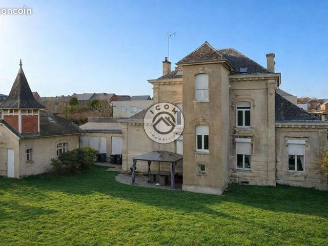 Propriété 10 pièces 240 m²