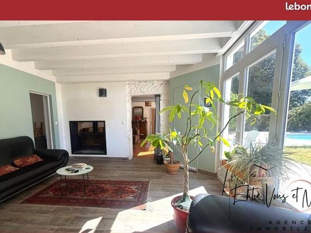 Propriété 10 pièces 242 m²