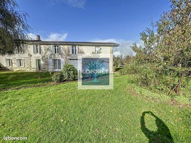 Propriété 10 pièces 244 m²