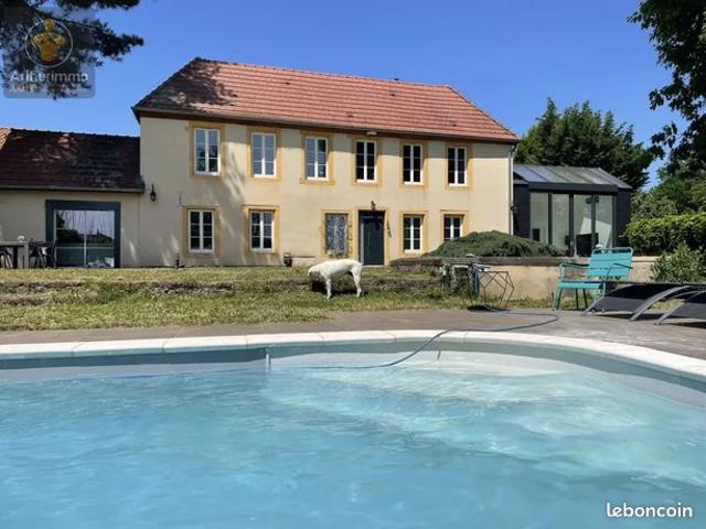 Propriété 10 pièces 245 m²