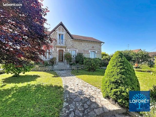 Propriété 10 pièces 248 m²