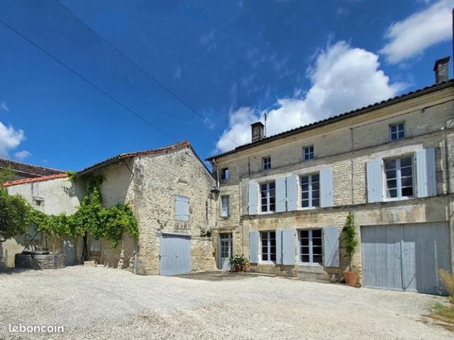 Propriété 10 pièces 249 m²