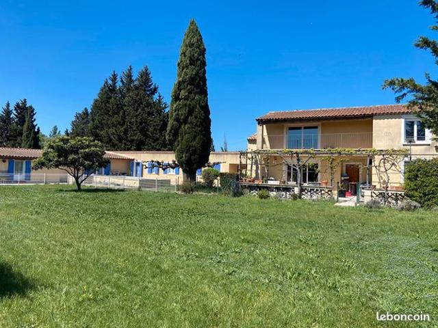 Propriété 10 pièces 250 m²