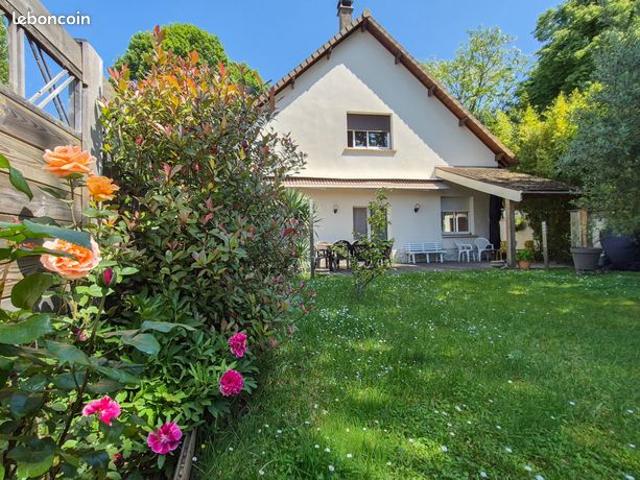 Propriété 10 pièces 250 m²