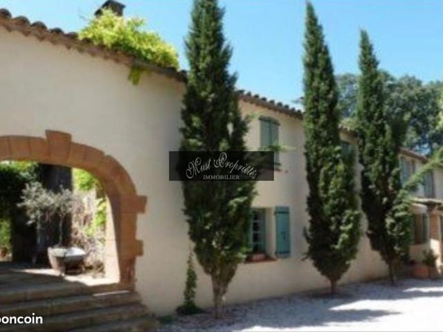 Propriété 10 pièces 250 m²