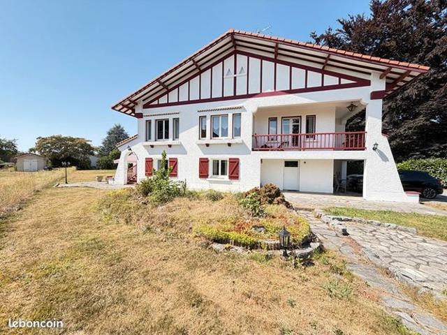 Propriété 10 pièces 250 m²